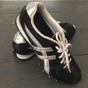 Sketchers casual shoes